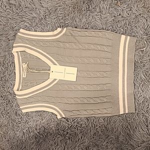 Women's sweater vest, rustic green/gray, size medium, moon and madison